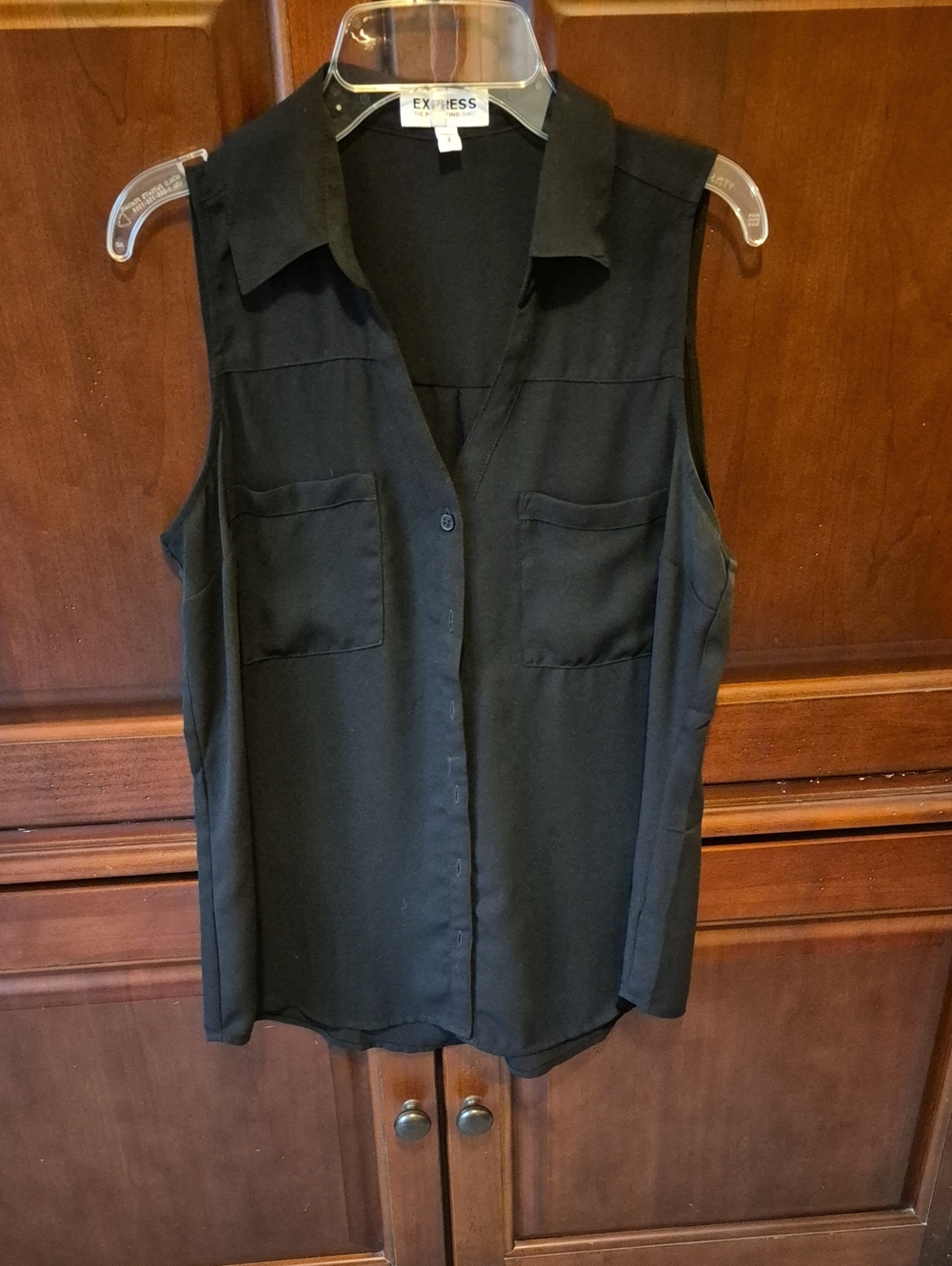 Express Black Sleeveless Button-Front Shirt with Chest Pockets